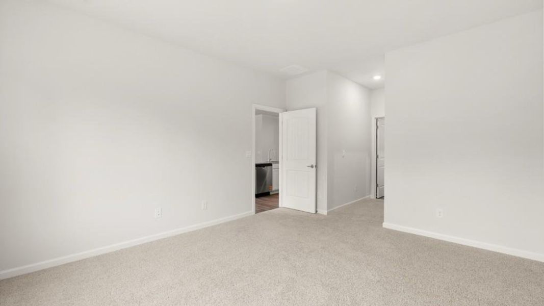 Spacious, unfurnished interior of a new home in Lost Creek, Dallas (Image 19). Spacious, unfurnished interior of a new home in Lost Creek, Dallas (Image 19).