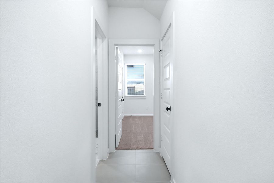 Spacious, unfurnished interior of a new home in Foxtail Palms, Manvel (Image 23).