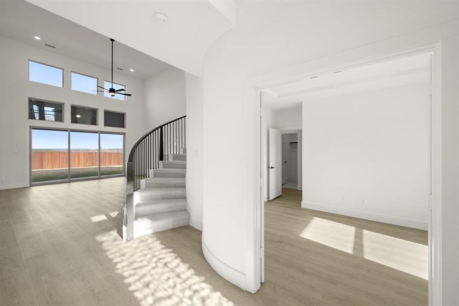 Spacious, unfurnished interior of a new home in Westside Preserve, Midlothian (Image 27).