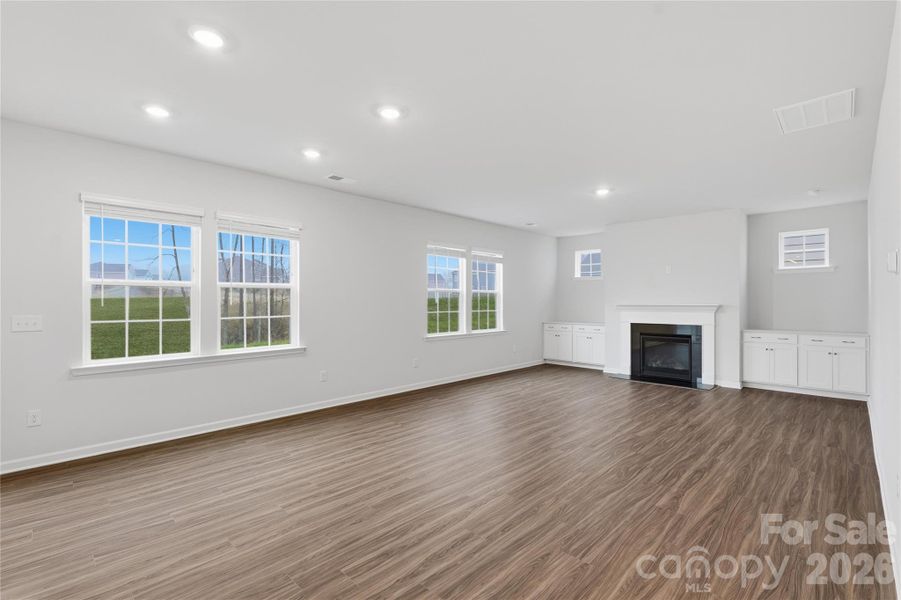 Spacious, unfurnished interior of a new home in Redhawk: Enclave, Belmont (Image 29).