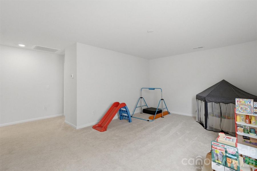 Spacious, unfurnished interior of a new home in Legacy Ridge, Catawba (Image 22).