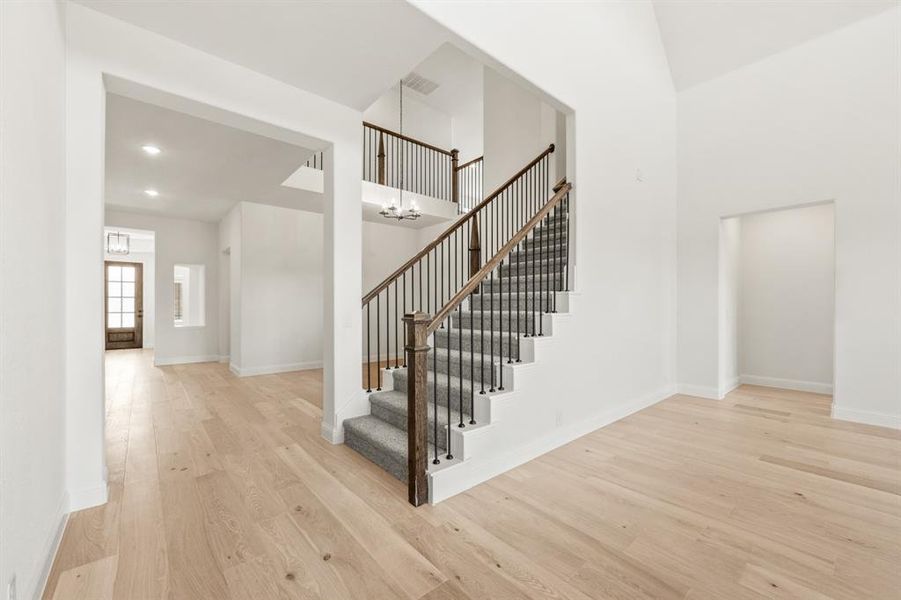 Spacious, unfurnished interior of a new home in Glenwood Meadows, Argyle (Image 29).