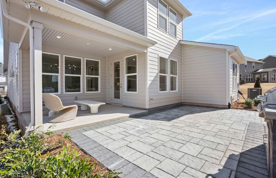 Representative exterior details of a home built from the Mystique by Pulte Homes in Forest Creek, Waxhaw (Image 59).
