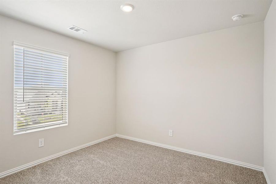 Spacious, unfurnished interior of a new home in Westmoor, Sherman (Image 30).