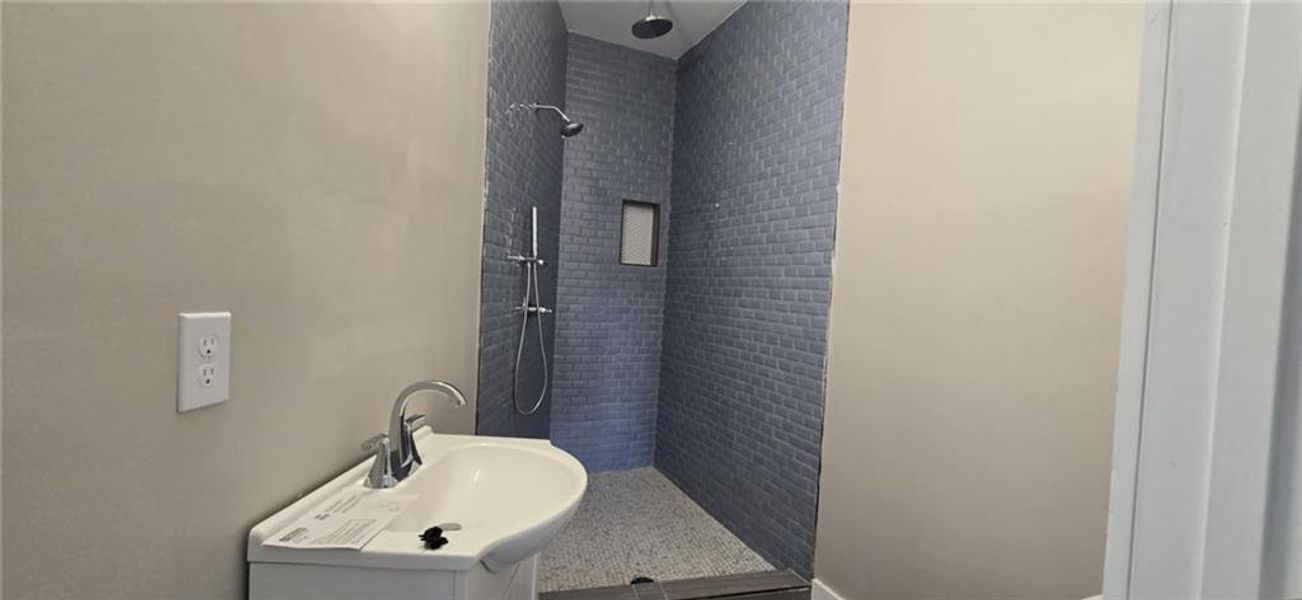 Furnished interior view inside a new home in , Atlanta (Image 7).