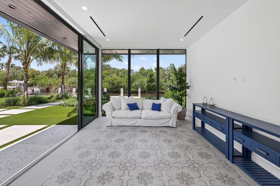 Furnished interior view inside a new home in , Fort Lauderdale (Image 33). Furnished interior view inside a new home in , Fort Lauderdale (Image 33).