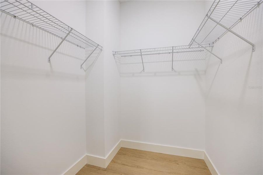 Spacious, unfurnished interior of a new home in , Port Charlotte (Image 11).
