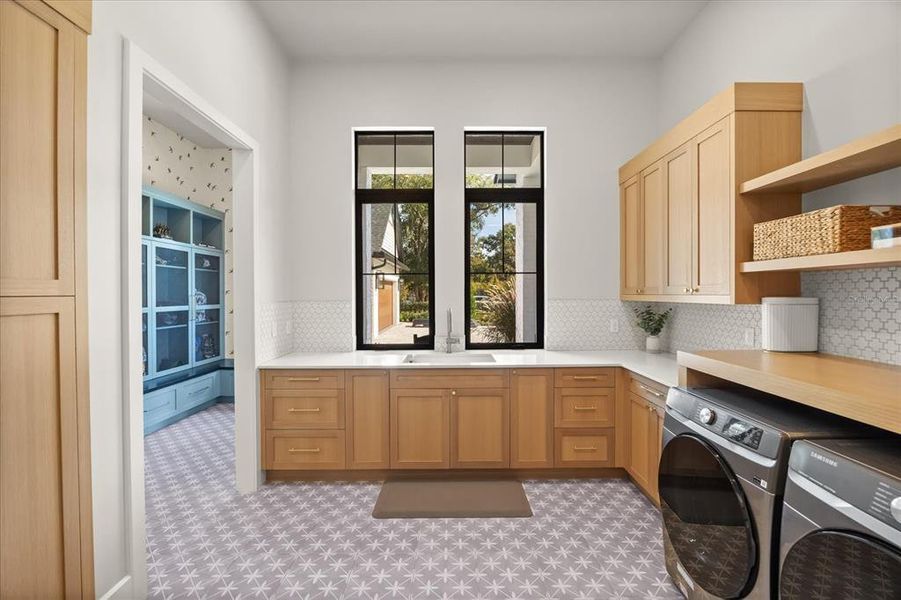 Furnished interior view inside a new home in , Gotha (Image 11).