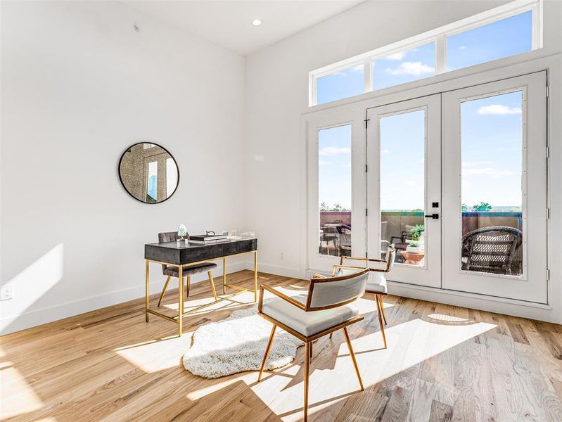 Furnished interior view inside a new home in , Dallas (Image 19).