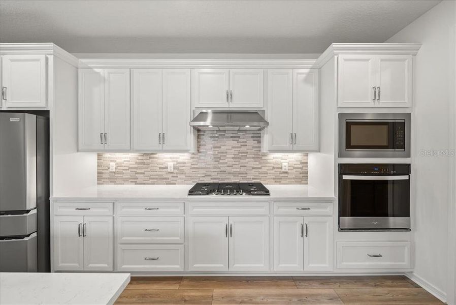 Furnished interior view inside a new home in Del Webb BayView, Parrish (Image 47). Furnished interior view inside a new home in Del Webb BayView, Parrish (Image 47).