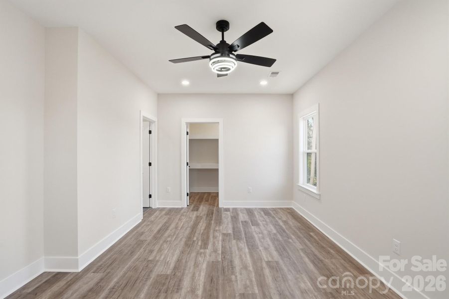 Spacious, unfurnished interior of a new home in , Concord (Image 17).