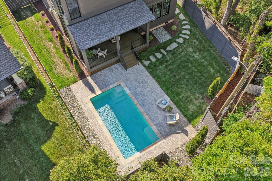 Exterior details and patio area of a home in , Charlotte (Image 27).