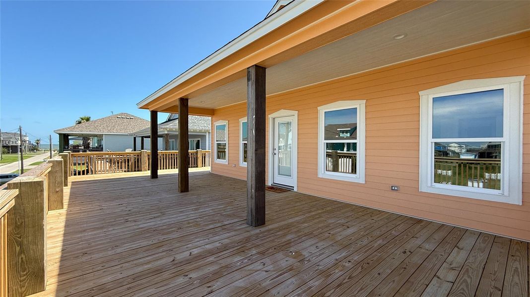Exterior details and patio area of a home in , Bolivar Peninsula (Image 23).