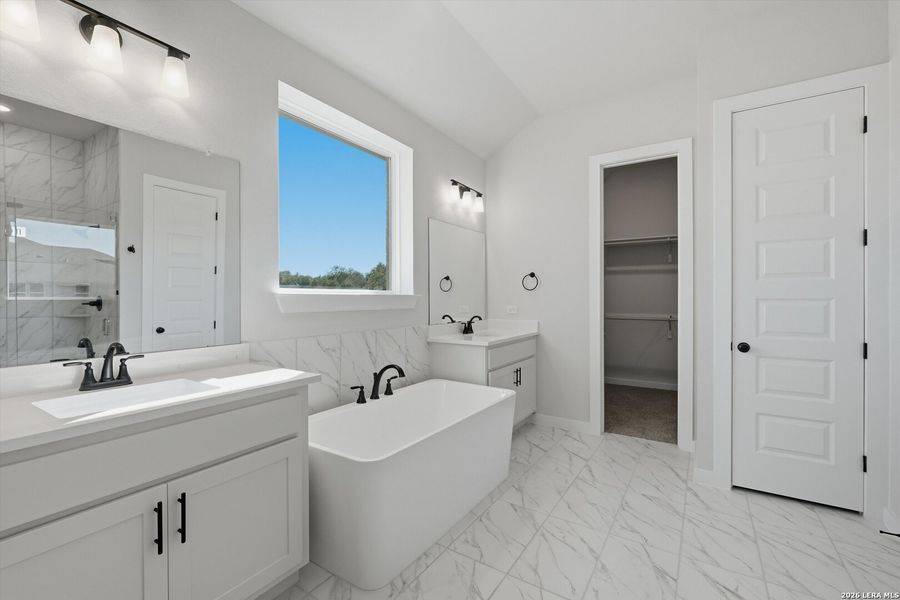 Furnished interior view inside a new home in Meyer Ranch, New Braunfels (Image 6).