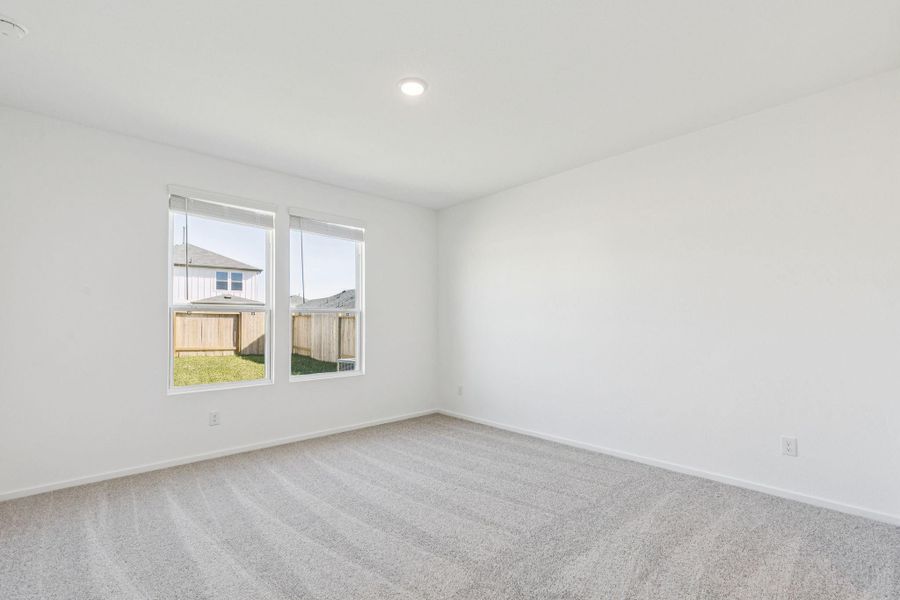 Spacious, unfurnished interior of a new home in Montgomery Bend, Montgomery (Image 18).