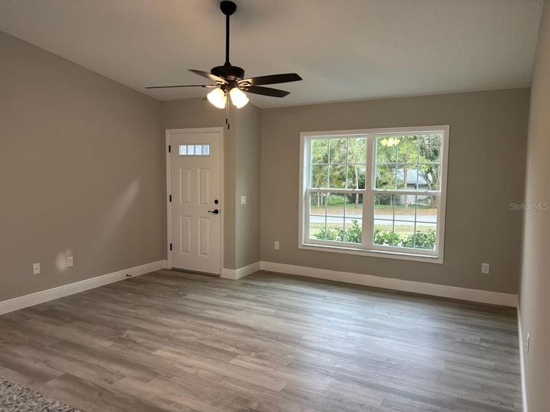 Spacious, unfurnished interior of a new home in , Citrus Springs (Image 17).