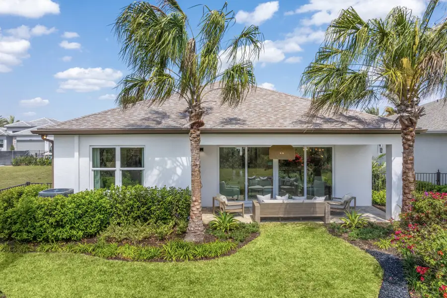 Representative exterior details of a home built from the Jasmine by GL Homes in Valencia Ridge (55+), Wesley Chapel (Image 3).