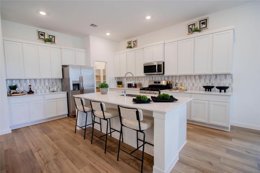 **Photos are for illustrative purpose only. This is not the actual homesite** **Photos are for illustrative purpose only. This is not the actual homesite**