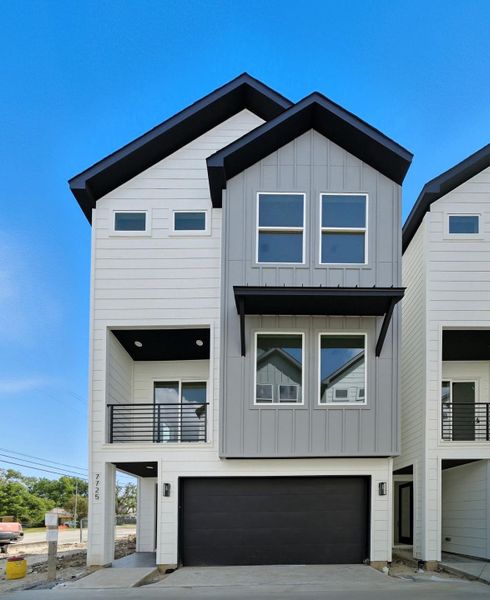 Front exterior of a new home in Hammerly Blvd, Houston, TX, highlighting curb appeal (Image 26). Front exterior of a new home in Hammerly Blvd, Houston, TX, highlighting curb appeal (Image 26).