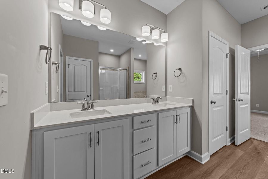 38-web-or-mls-VB4A4008