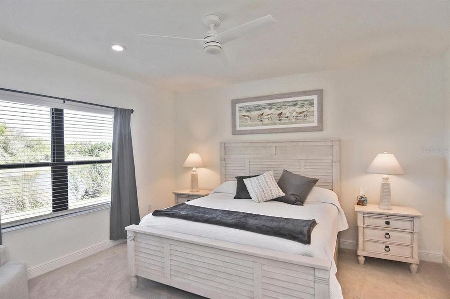 Furnished interior view inside a new home in , Englewood (Image 34).