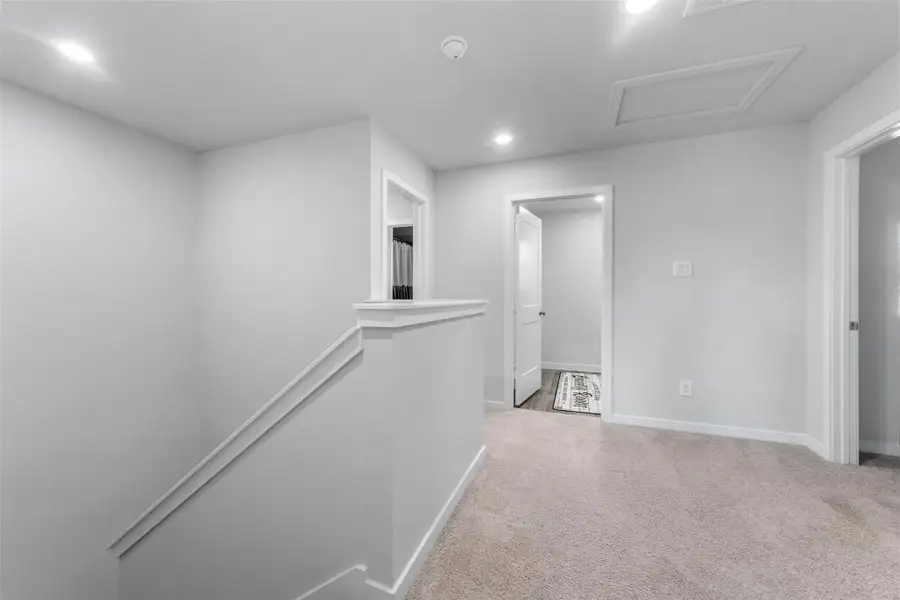 Spacious, unfurnished interior of a new home in Lakes at Black Oak, Magnolia (Image 11). Spacious, unfurnished interior of a new home in Lakes at Black Oak, Magnolia (Image 11).