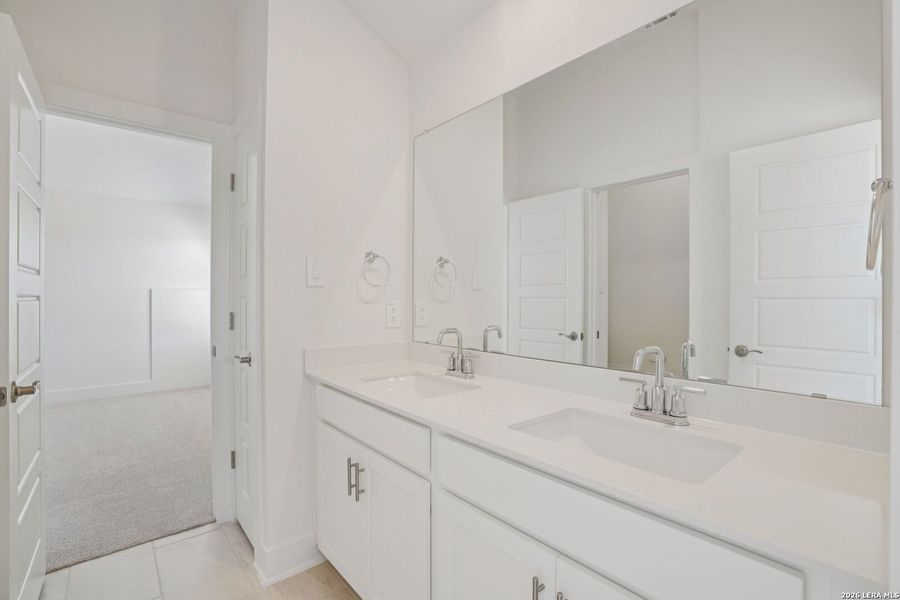 Furnished interior view inside a new home in Carmel Ranch, Schertz (Image 6). Furnished interior view inside a new home in Carmel Ranch, Schertz (Image 6).