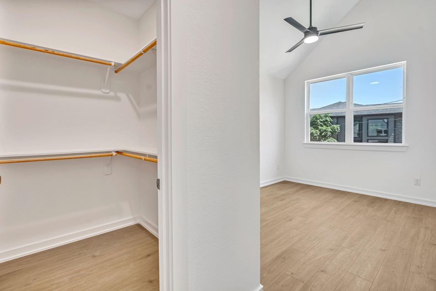 Spacious, unfurnished interior of a new home in , Houston (Image 22).