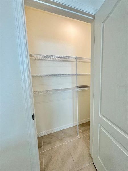 Spacious, unfurnished interior of a new home in Eden Hills, Lake Alfred (Image 21).