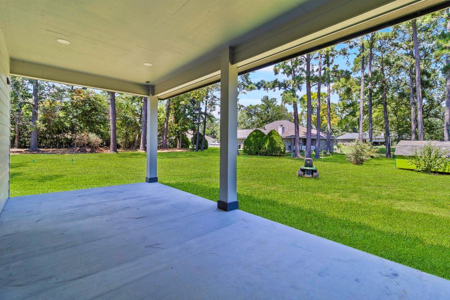 Exterior details and patio area of a home in , Onalaska (Image 2). Exterior details and patio area of a home in , Onalaska (Image 2).