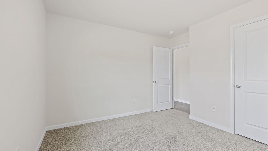 Spacious, unfurnished interior of a new home in Cedar Gap, Fountain Inn (Image 18).
