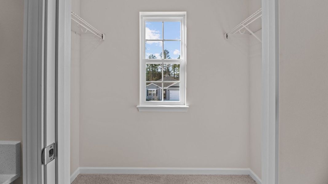 Spacious, unfurnished interior of a new home in East Ridge, Ayden (Image 27).