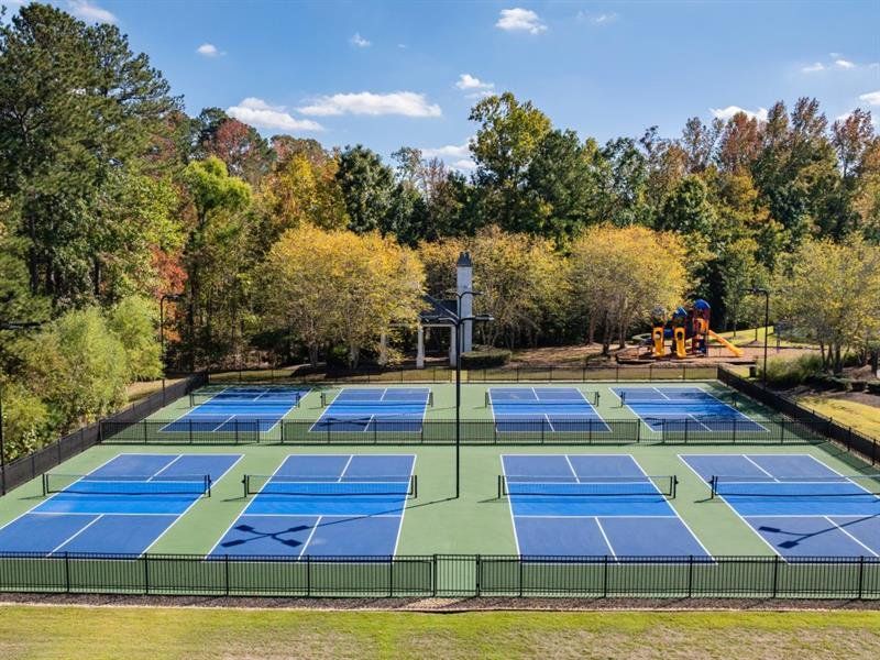 Community amenities in Hamptons at Riverwood South, Dallas (Image 44).