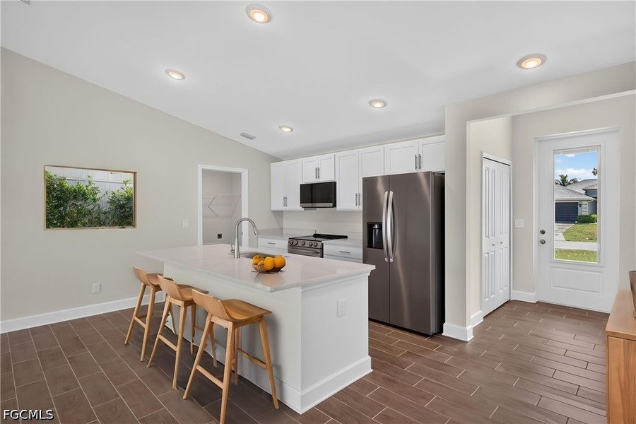 Furnished interior view inside a new home in Cape Coral, Cape Coral (Image 7).