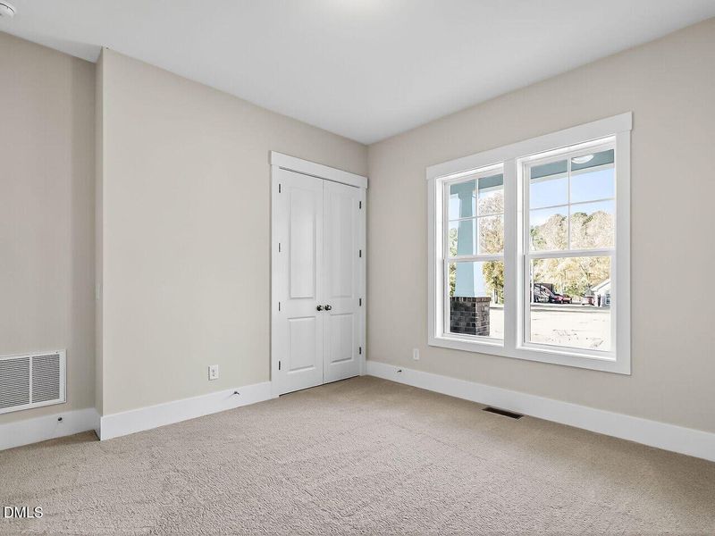 029-1280x960-bedroom