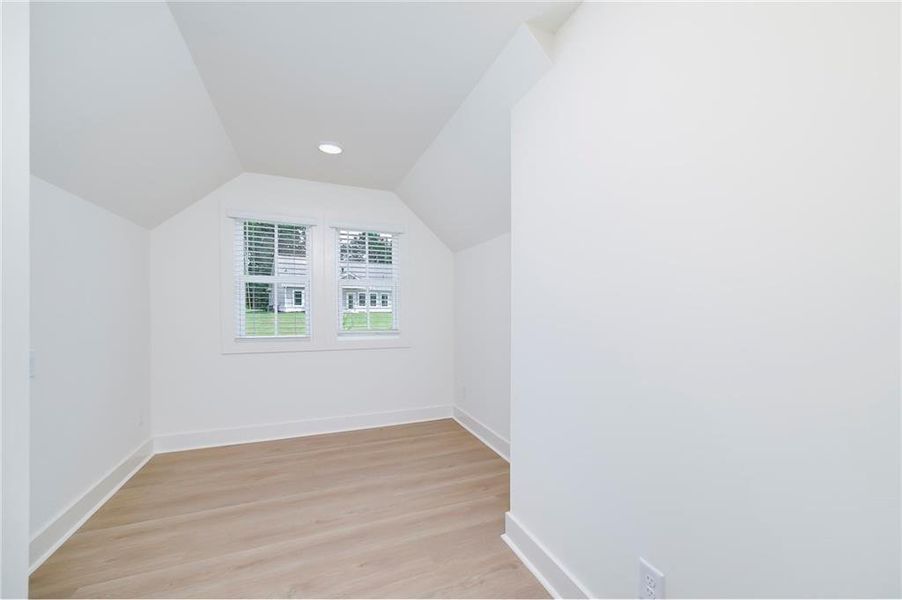 Spacious, unfurnished interior of a new home in , Gainesville (Image 22).