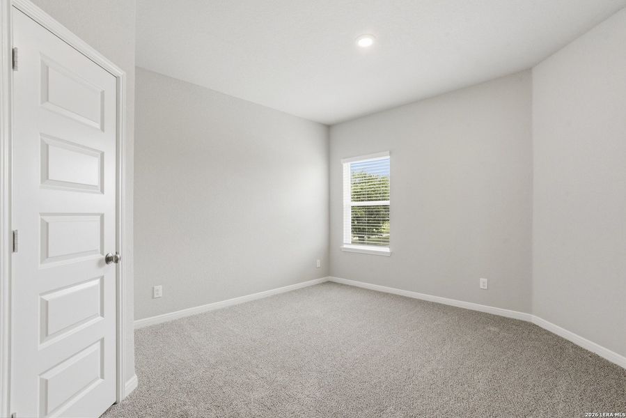 Spacious, unfurnished interior of a new home in Dauer Ranch, New Braunfels (Image 20). Spacious, unfurnished interior of a new home in Dauer Ranch, New Braunfels (Image 20).