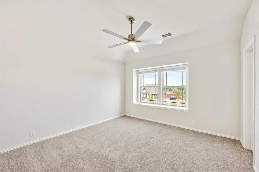 Spacious, unfurnished interior of a new home in Hayes Crossing, Midlothian (Image 32).