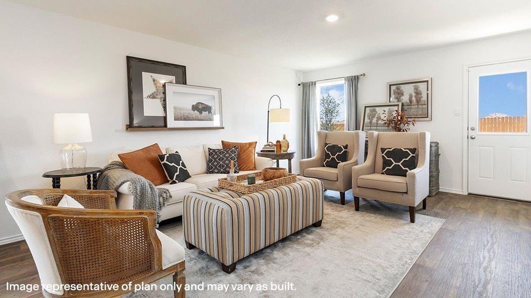 Representative furnished interior of a home built from the The Estero by D.R. Horton in Langdon, San Antonio (Image 20).