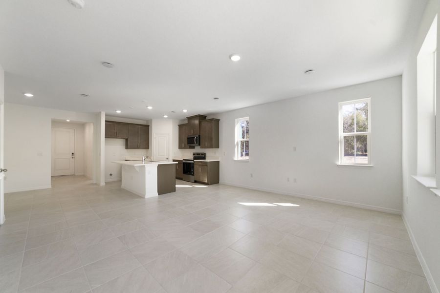 Spacious, unfurnished interior of a new home in Aulin Square, Oviedo (Image 33).