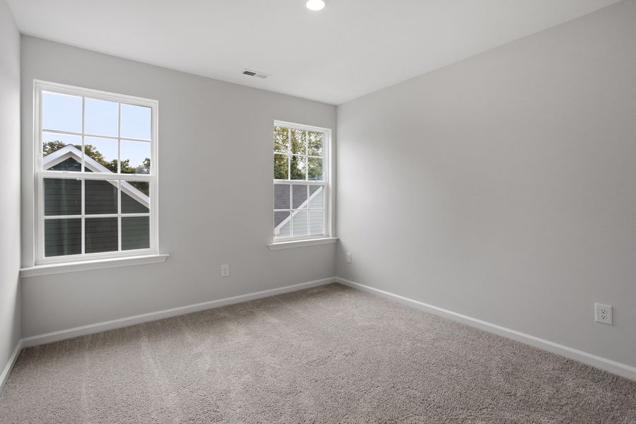 Spacious, unfurnished interior of a new home in Georgias Landing, Raleigh (Image 26).