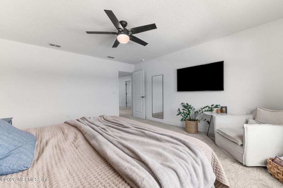 Furnished interior view inside a new home in Rolling Hills, St. Augustine (Image 35).