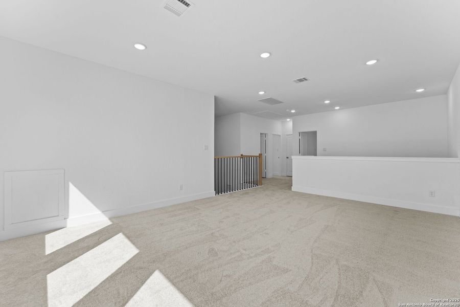 Spacious, unfurnished interior of a new home in , New Braunfels (Image 17).