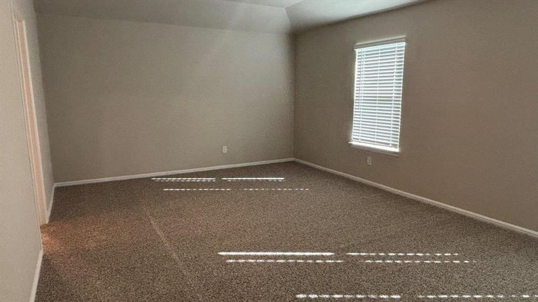 Spacious, unfurnished interior of a new home in Highlands at Chapel Creek, Fort Worth (Image 11). Spacious, unfurnished interior of a new home in Highlands at Chapel Creek, Fort Worth (Image 11).