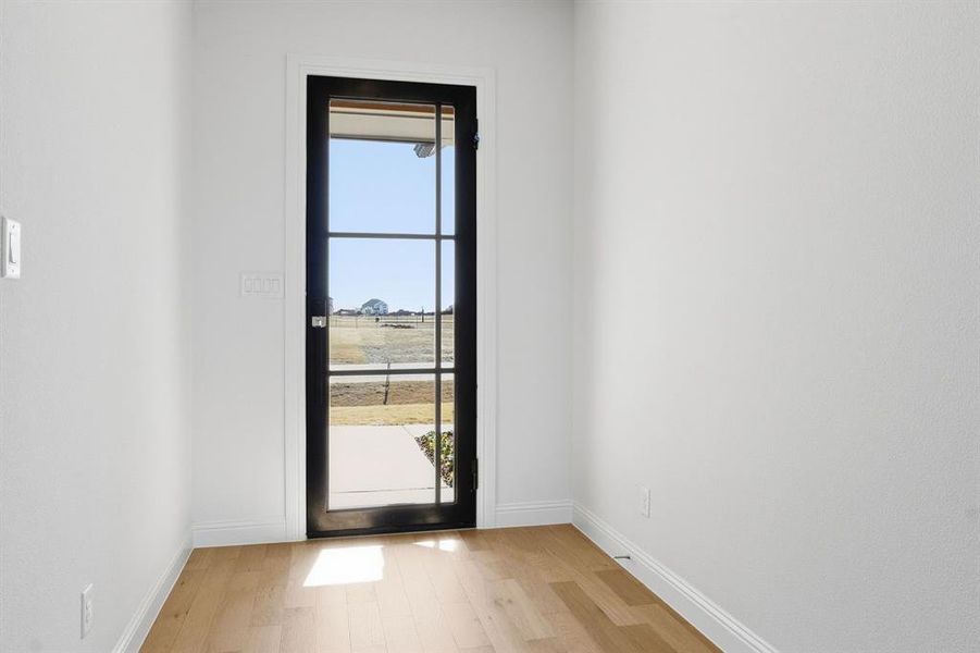 Spacious, unfurnished interior of a new home in Highland Crossing, Celina (Image 14).