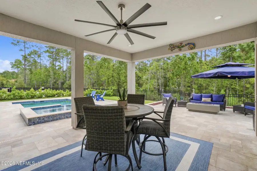 Exterior details and patio area of a home in Tamaya, Jacksonville (Image 26).
