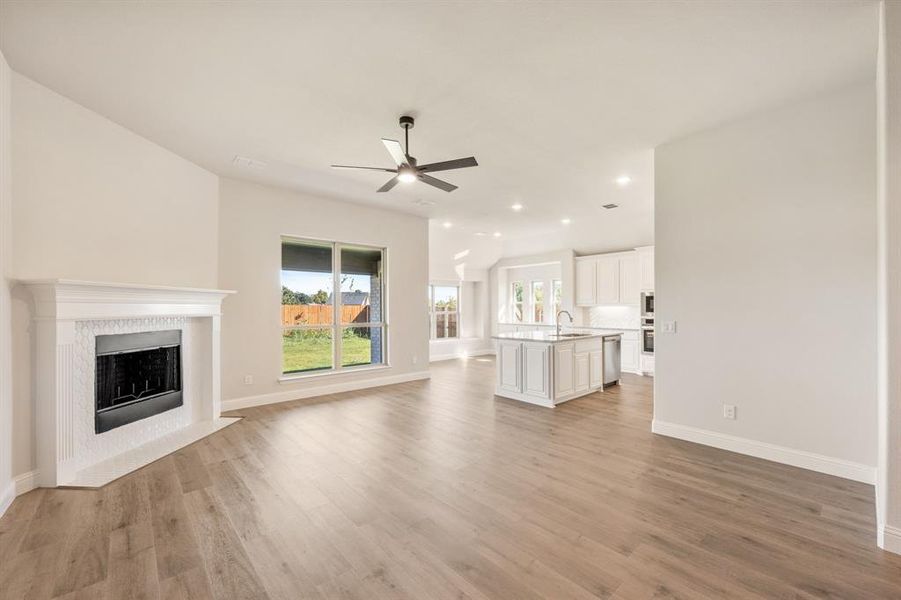 Spacious, unfurnished interior of a new home in The Retreat at North Grove 60, Waxahachie (Image 13). Spacious, unfurnished interior of a new home in The Retreat at North Grove 60, Waxahachie (Image 13).