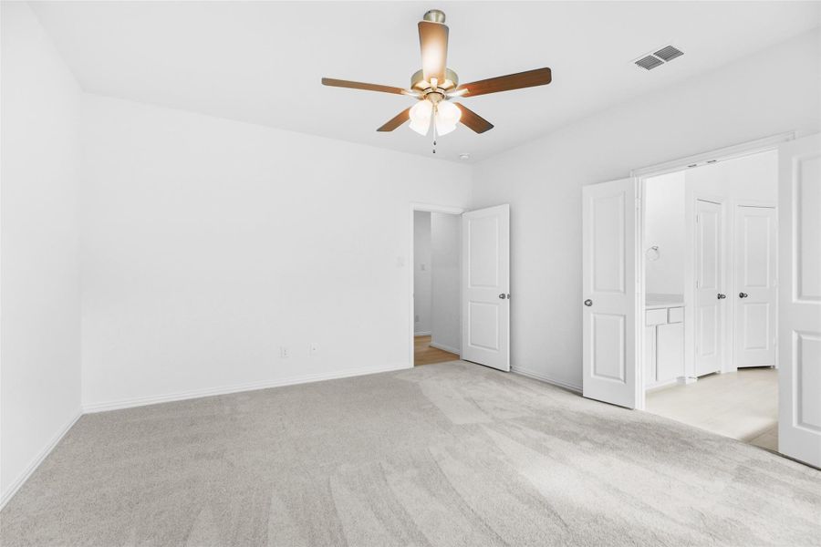 Spacious, unfurnished interior of a new home in Beamer Villas, Friendswood (Image 29).