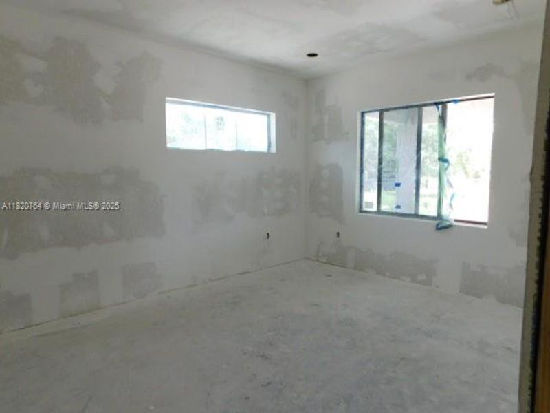 Spacious, unfurnished interior of a new home in , Clewiston (Image 15).