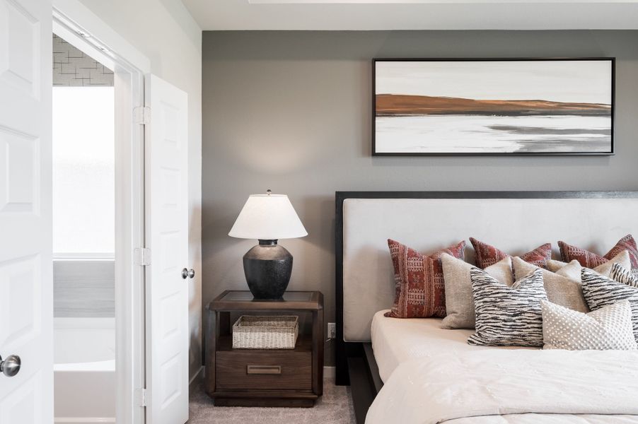 Representative furnished interior of a home built from the Yellowstar by Tri Pointe Homes in Mason Woods, Cypress (Image 45).